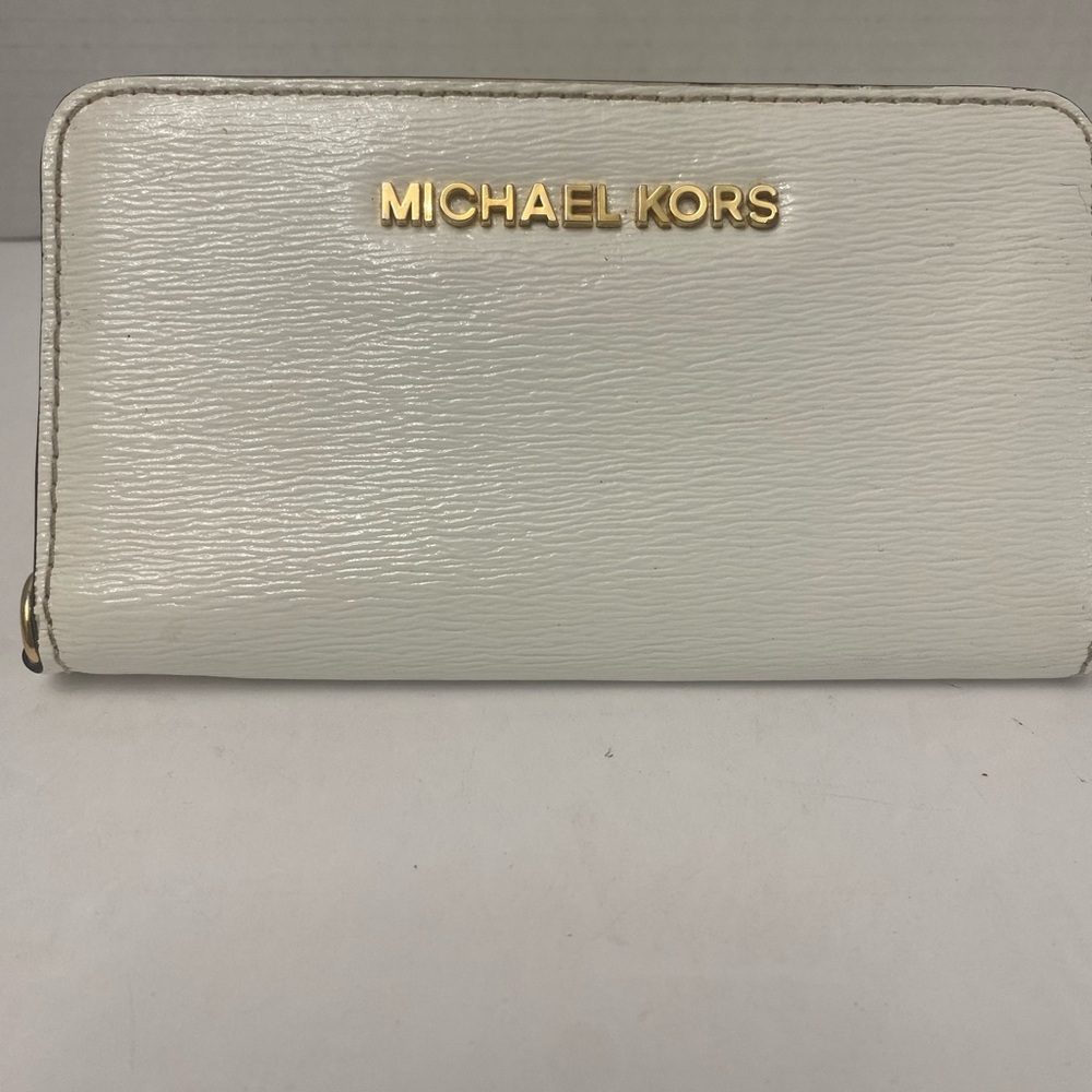 Michael Kors Cream Jet Set Travel Wallet with Gold Accents